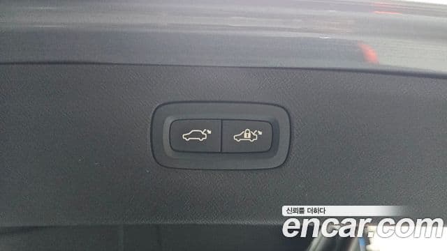 Volvo XC90 2019 — Photo 25/35