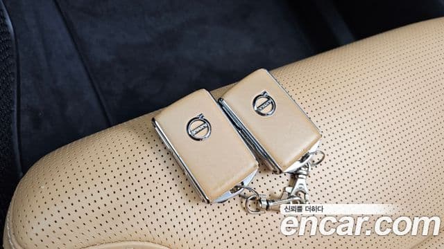 Volvo XC90 2019 — Photo 35/35