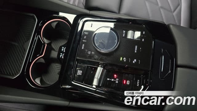 BMW 5 Series 2025 — ფოტო 9/20