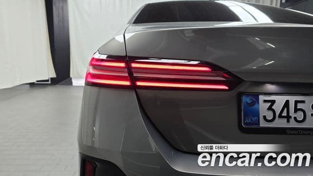 BMW 5 Series 2025 — Şəkil 4/32