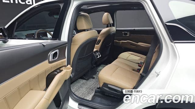 Kia Sorento 2024 — фото 18 из 20