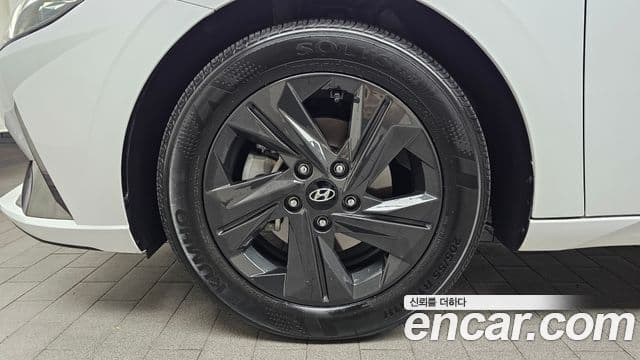 Hyundai The New Avante Hybrid 2022 — ფოტო 2/30