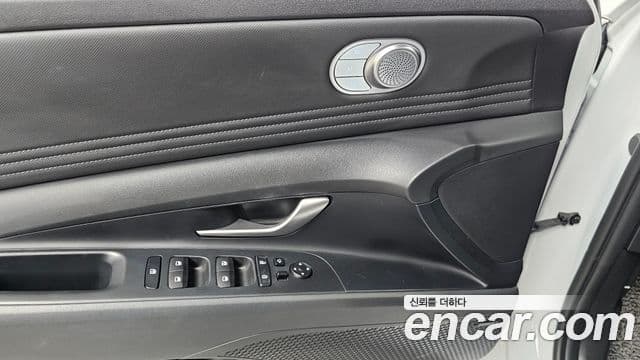 Hyundai The New Avante Hybrid 2022 — ფოტო 6/30