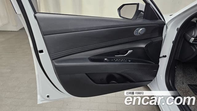Hyundai The New Avante Hybrid 2022 — ფოტო 24/30