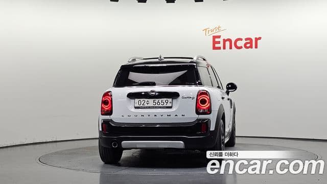 Mini Cooper D Countryman 2019 — ფოტო 4/20