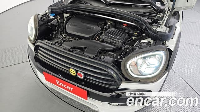 Mini Cooper D Countryman 2019 — ფოტო 6/20
