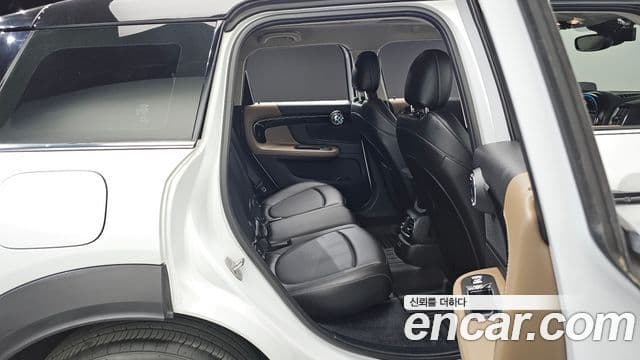 Mini Cooper D Countryman 2019 — ფოტო 11/20