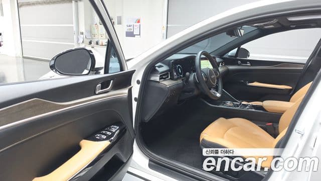 Kia K5 2022 — ფოტო 9/20