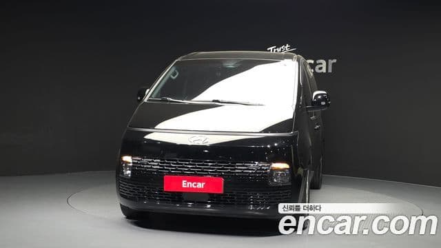 Hyundai Staria 2021 — ფოტო 3/20