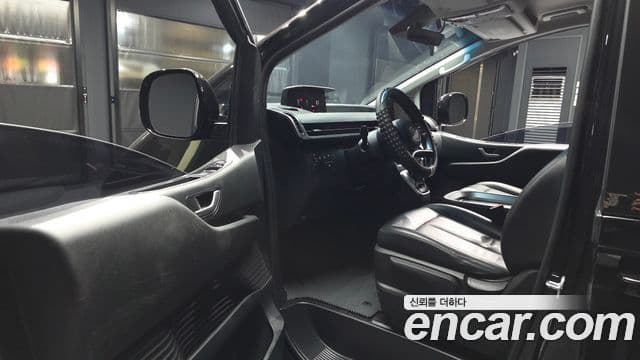 Hyundai Staria 2021 — ფოტო 10/20