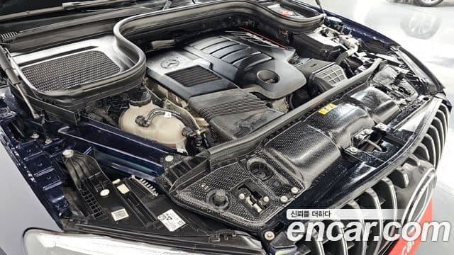 Mercedes-Benz GLE-Class 2021 — ფოტო 6/20