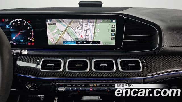 Mercedes-Benz GLE-Class 2021 — ფოტო 13/20