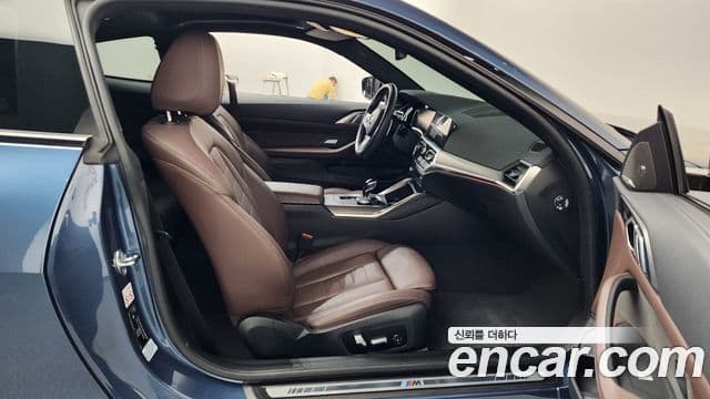 BMW 4 Series 2021 — Şəkil 22/32