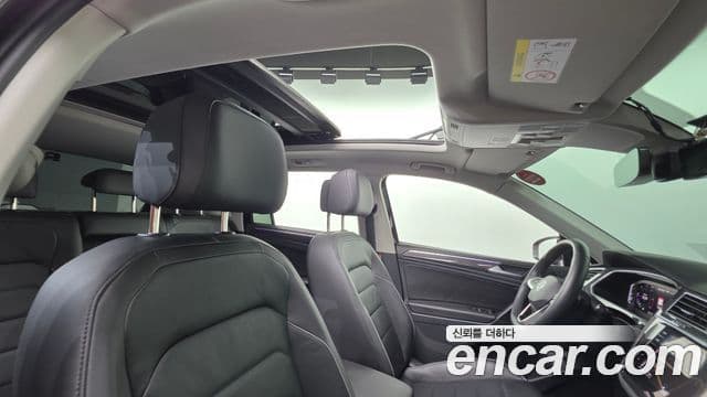 Volkswagen Tiguan 2022 — ფოტო 20/20