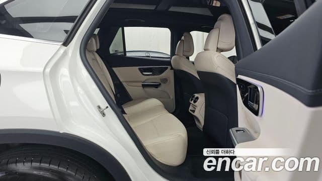 Mercedes-Benz GLC-Class 2024 — Şəkil 12/20
