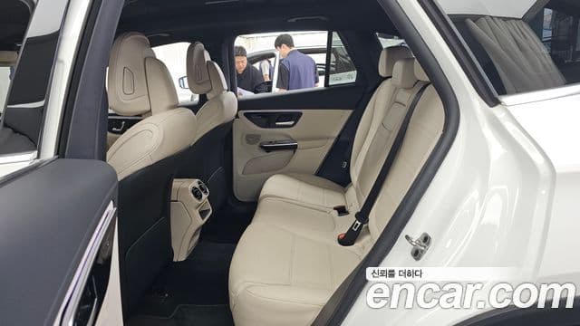 Mercedes-Benz GLC-Class 2024 — Photo 7/37