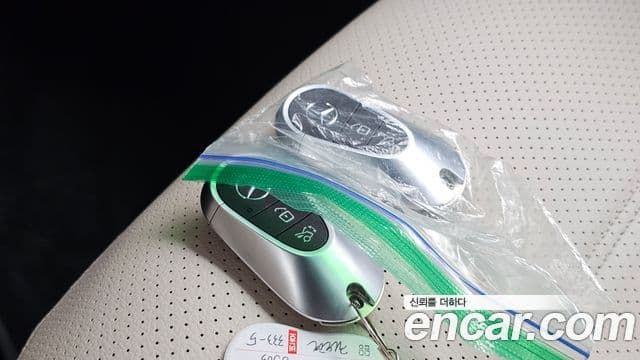 Mercedes-Benz GLC-Class 2024 — Photo 6/37