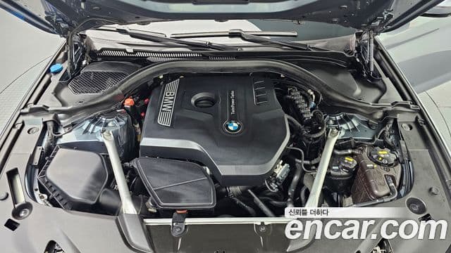 BMW 5 Series 2018 — Şəkil 6/20