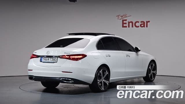 Mercedes-Benz C-Class 2023 — ფოტო 2/20