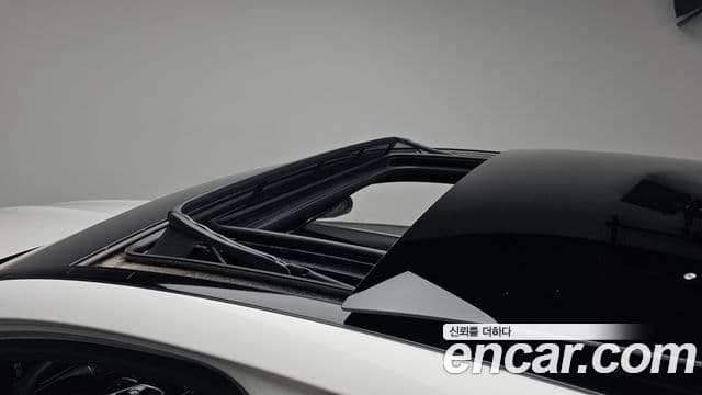 Mercedes-Benz C-Class 2023 — ფოტო 17/20