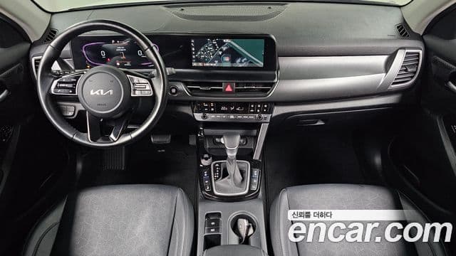Kia Seltos 2023 — Şəkil 10/20