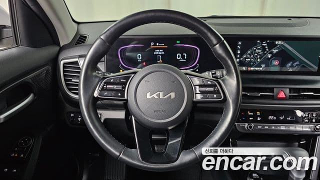 Kia Seltos 2023 — Şəkil 13/20