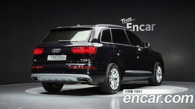 Audi Q7 2019 — Şəkil 2/20