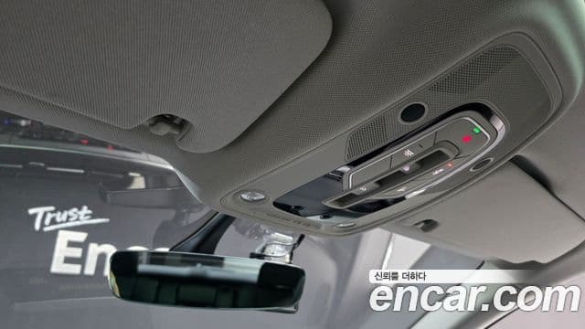 Audi Q7 2019 — Şəkil 17/20