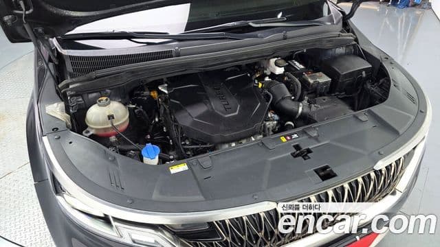 Kia Carnival 2022 — фото 5 из 20