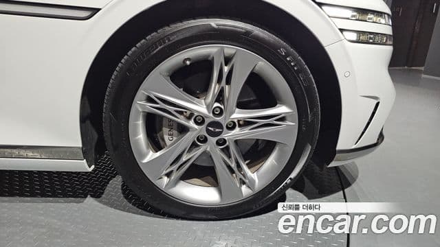 Genesis G90 2022 — Photo 5/38