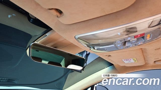 Genesis G90 2022 — Photo 36/38