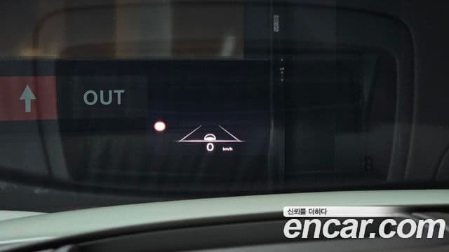 Genesis G90 2022 — Photo 8/38