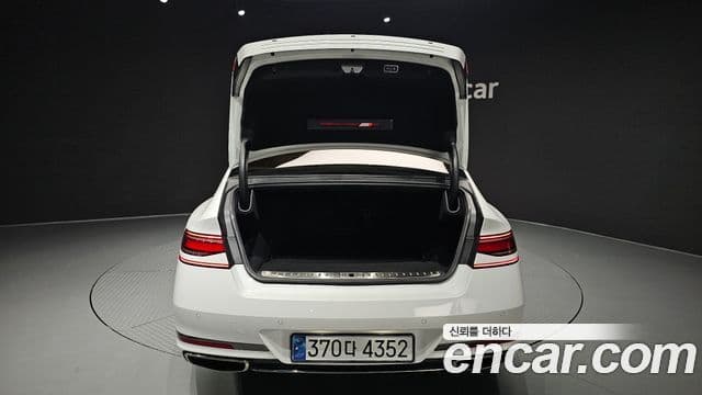 Genesis G90 2022 — Photo 11/38