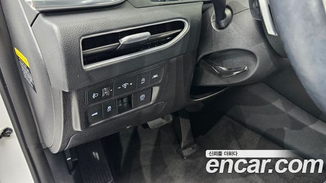 Hyundai Sonata 2019 — ფოტო 17/20