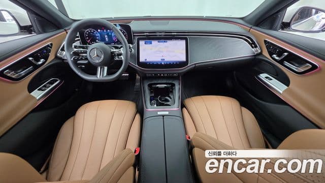 Mercedes-Benz E-Class 2025 — Фото 7/20