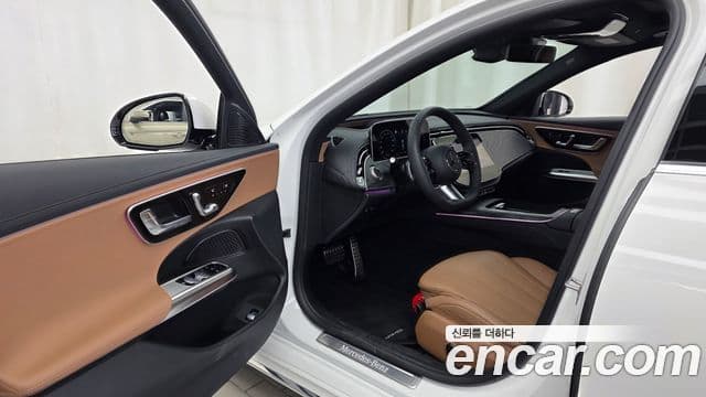 Mercedes-Benz E-Class 2025 — Фото 10/20