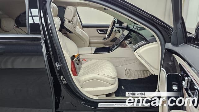 Mercedes-Benz S-Class 2021 — Photo 31/33