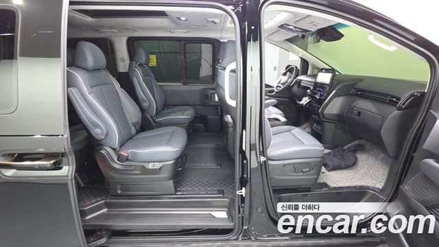 Hyundai Staria 2025 — ფოტო 11/20