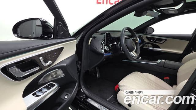 Mercedes-Benz E-Class 2025 — ფოტო 10/20