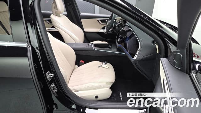 Mercedes-Benz E-Class 2025 — ფოტო 12/20