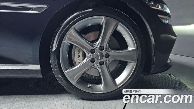 Genesis G80 2022 — Photo 25/30