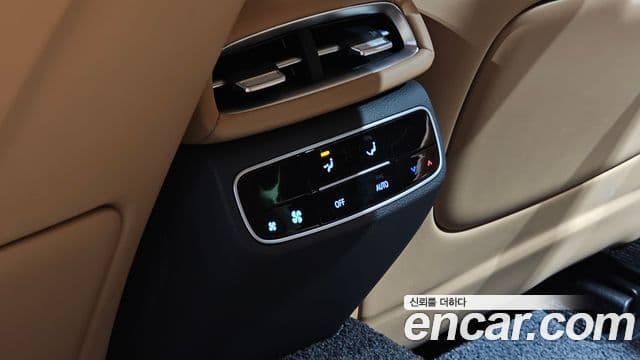 Genesis G80 2022 — Photo 21/30
