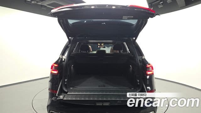 BMW X5 2019 — Photo 19/33