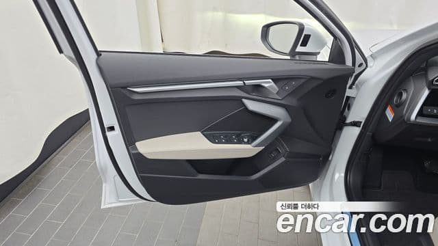 Audi A3 2025 — ფოტო 16/31