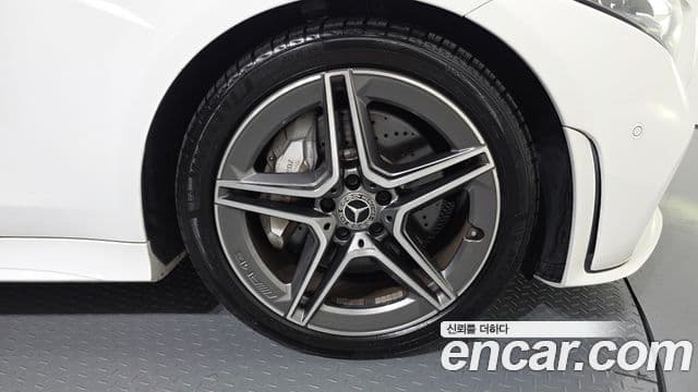 Mercedes-Benz CLS-Class 2019 — Şəkil 17/31