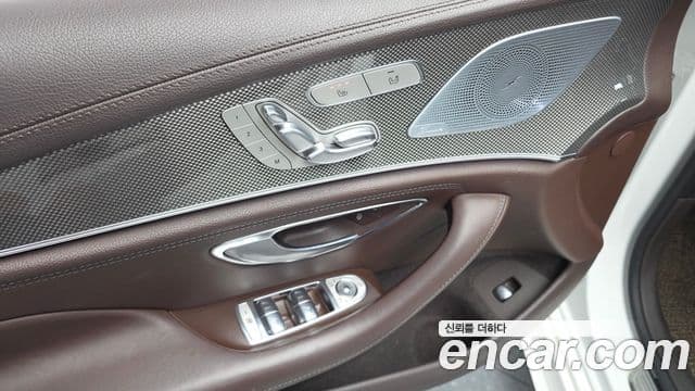 Mercedes-Benz CLS-Class 2019 — Şəkil 28/31