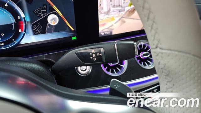Mercedes-Benz E-Class 2020 — ფოტო 16/20