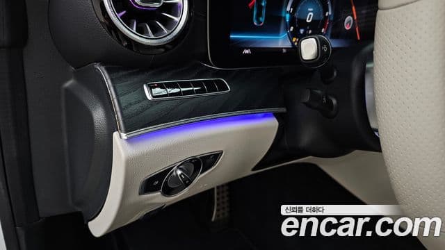 Mercedes-Benz E-Class 2020 — ფოტო 20/20
