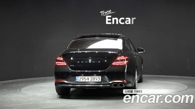 Genesis G70 2022 — Photo 1/20