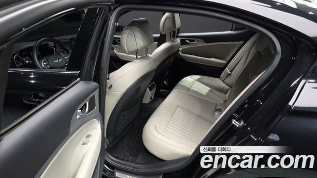 Genesis G70 2022 — Photo 18/20